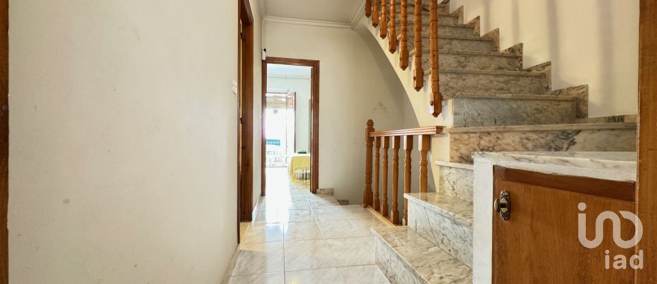 Lodge 5 bedrooms of 180 m² in Pego (03780)