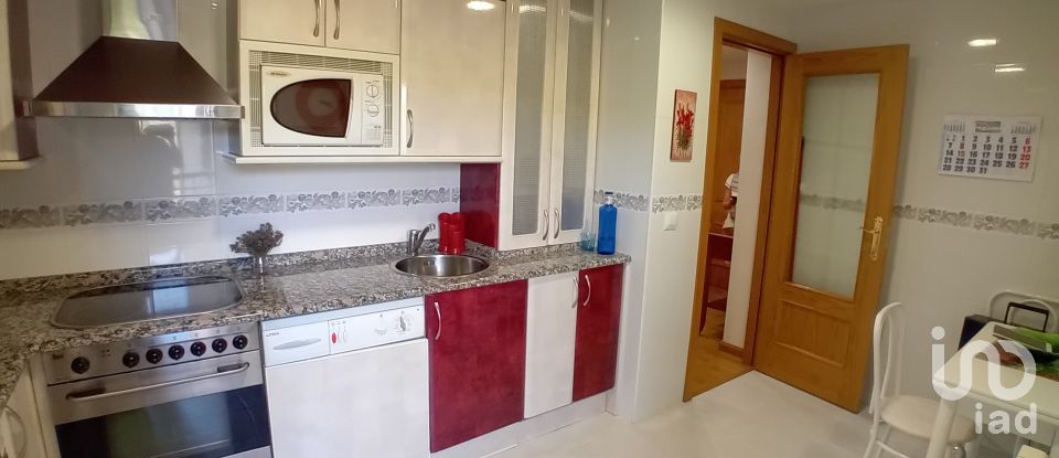 Appartement 0 chambre de 81 m² à San Leonardo de Yagüe (42140)