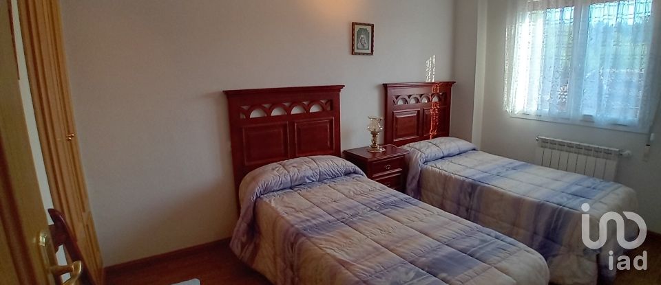 Appartement 0 chambre de 81 m² à San Leonardo de Yagüe (42140)