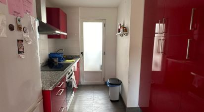 Superfície variada 3 habitacions de 80 m² a León (24007)