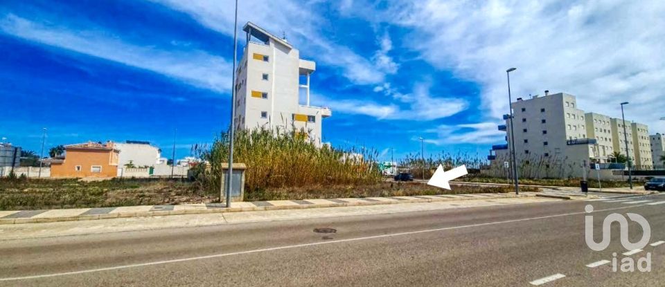 Land of 630 m² in Oliva (46780)