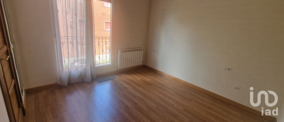 Maison 0 chambre de 220 m² à Trobajo del Camino (24010)