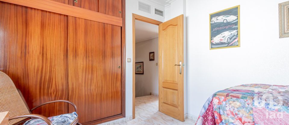 Gîte 5 chambres de 192 m² à Almoradí (03160)