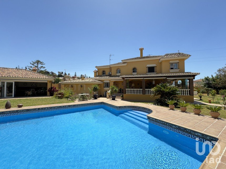 House 5 bedrooms of 658 m² in Rincón de la Victoria (29730)