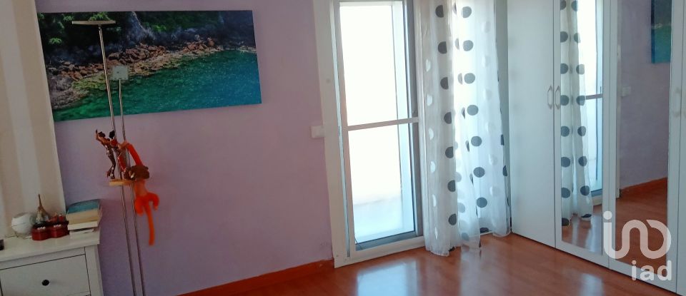 Cottage 5 bedrooms of 243 m² in El Vendrell (43700)