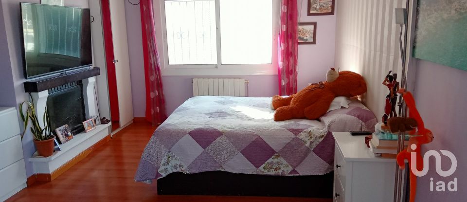 Cottage 5 bedrooms of 243 m² in El Vendrell (43700)