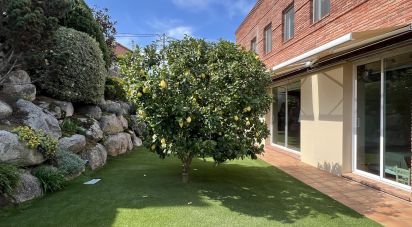 Gîte 3 chambres de 441 m² à Vallromanes (08188)