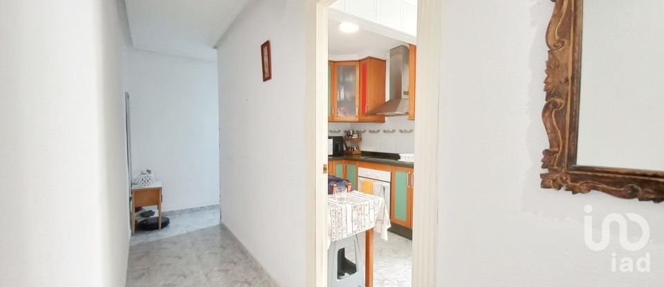 Immeuble 3 chambres de 84 m² à Alicante/Alacant (03010)