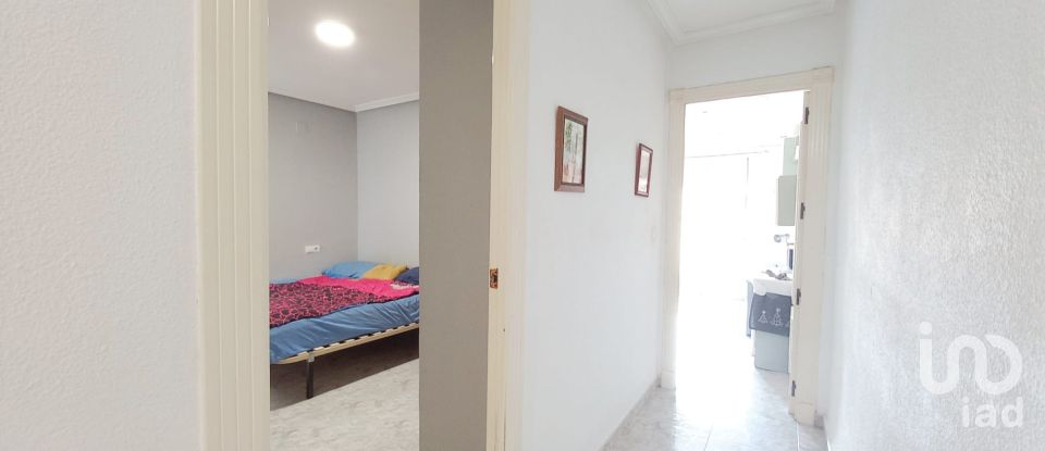 Immeuble 3 chambres de 84 m² à Alicante/Alacant (03010)