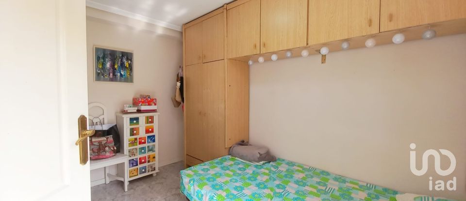 Immeuble 3 chambres de 84 m² à Alicante/Alacant (03010)