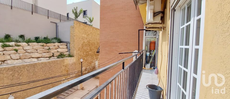 Immeuble 3 chambres de 84 m² à Alicante/Alacant (03010)