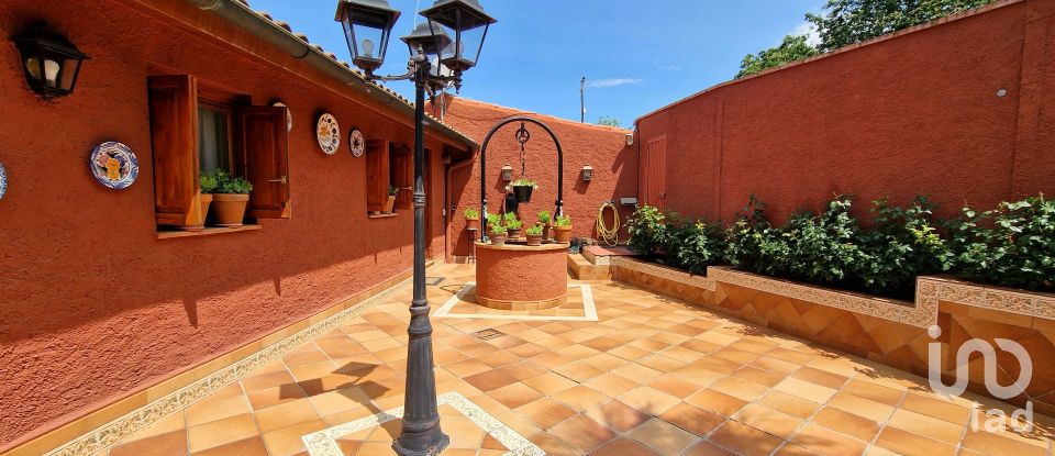 Gîte 6 chambres de 400 m² à Balaguer (25600)