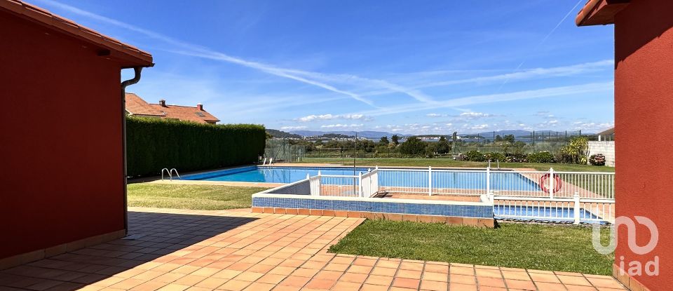 House 4 bedrooms of 300 m² in Vilalonga (36990)