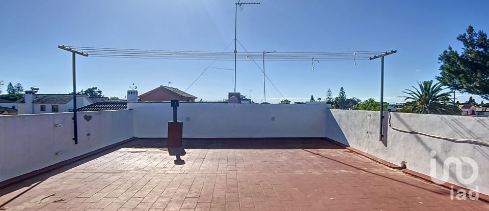 Gîte 4 chambres de 192 m² à Chiclana de la Frontera (11130)