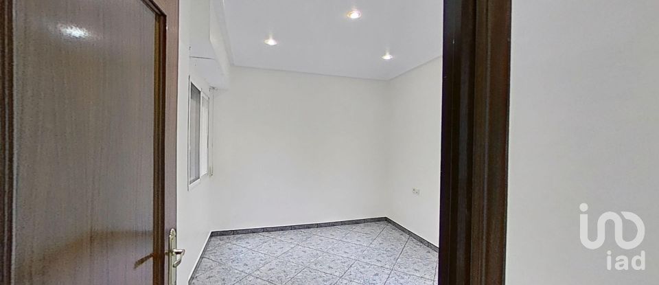 Pis 3 habitacions de 128 m² a Elx/Elche (03204)