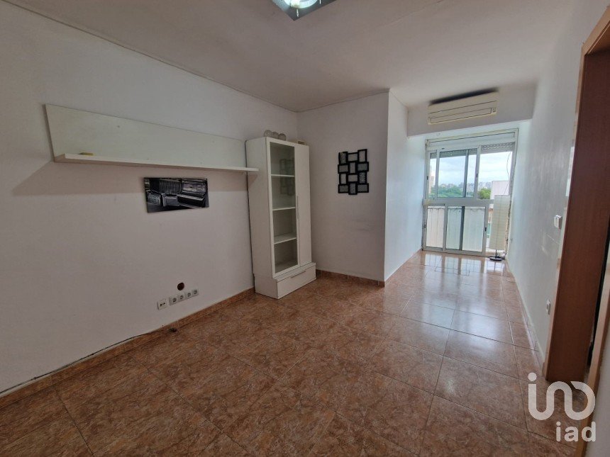 Apartment 3 bedrooms of 60 m² in Cornella de Llobregat (08940)