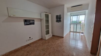 Pis 3 habitacions de 60 m² a Cornella de Llobregat (08940)