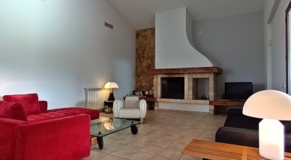 Châlet 4 chambres de 429 m² à Purias (30813)