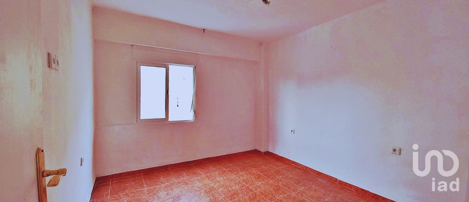 Immeuble 3 chambres de 69 m² à Alicante/Alacant (03014)