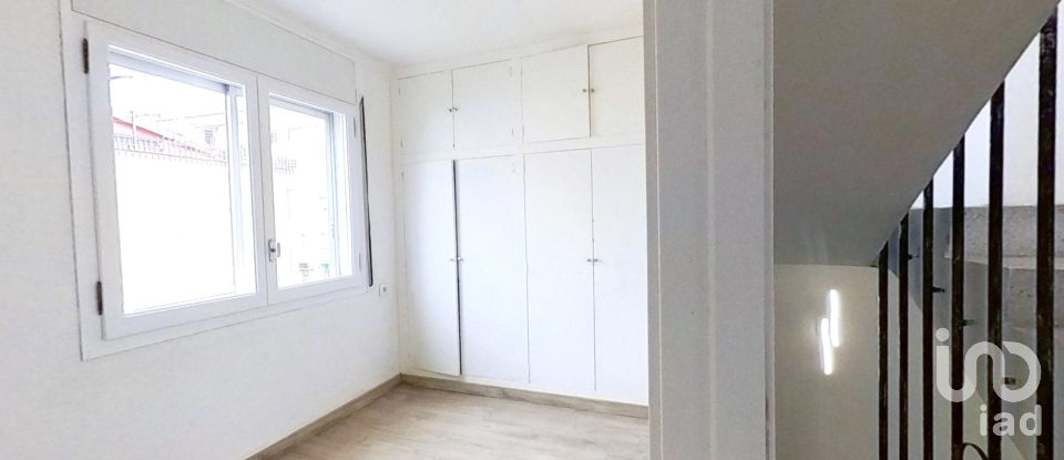 Casa 4 habitacions de 228 m² a Valls (43800)