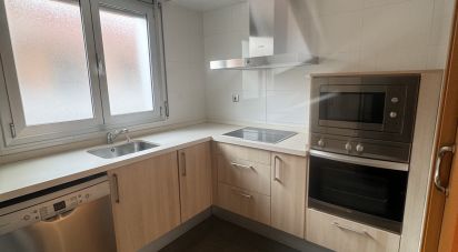 Pis 3 habitacions de 126 m² a Cornella de Llobregat (08940)