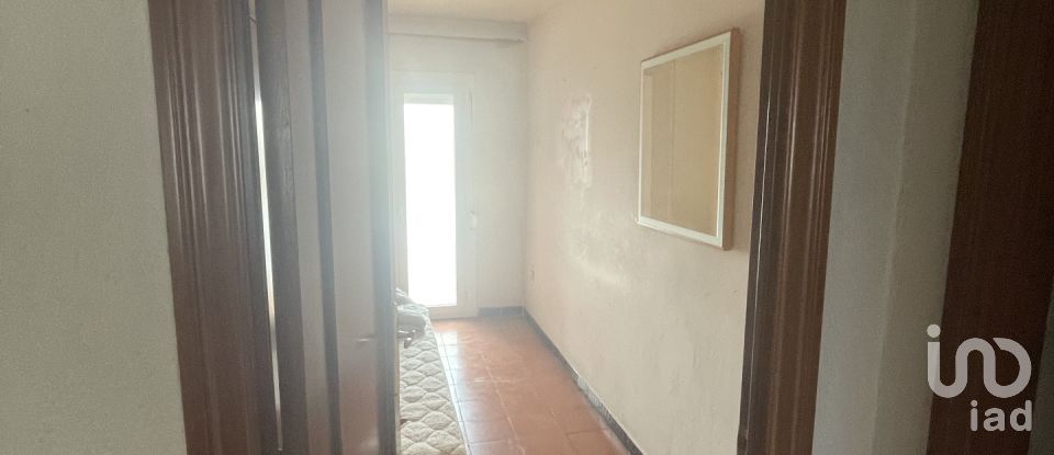 Pis 3 habitacions de 60 m² a Barcelona (08042)