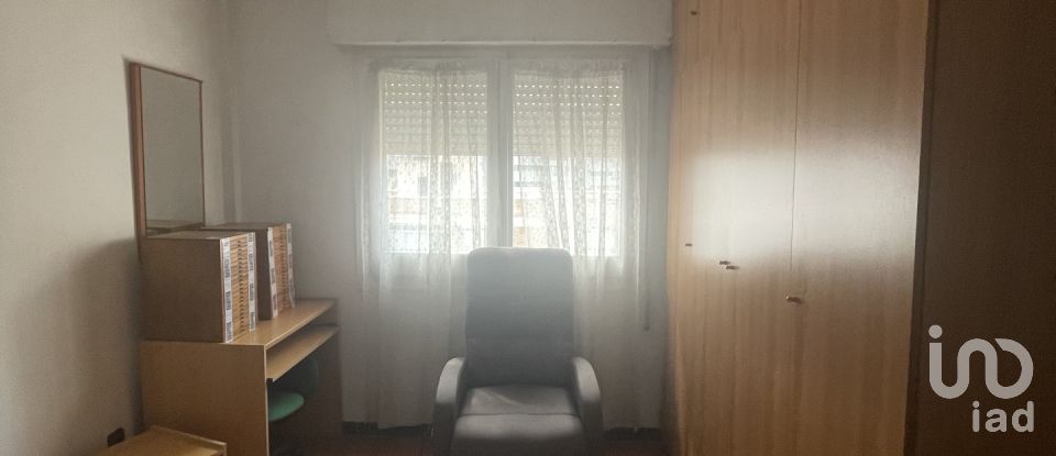 Pis 3 habitacions de 60 m² a Barcelona (08042)