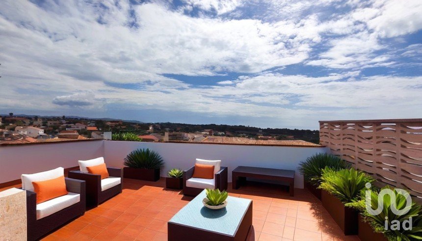 Duplex 3 bedrooms of 110 m² in Cubelles (08880)