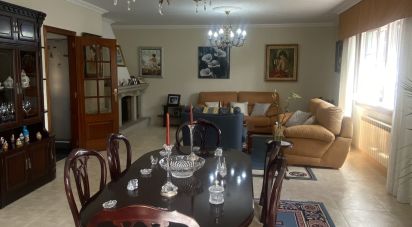 House 5 bedrooms of 239 m² in San Lourenzo de Nogueira (36637)