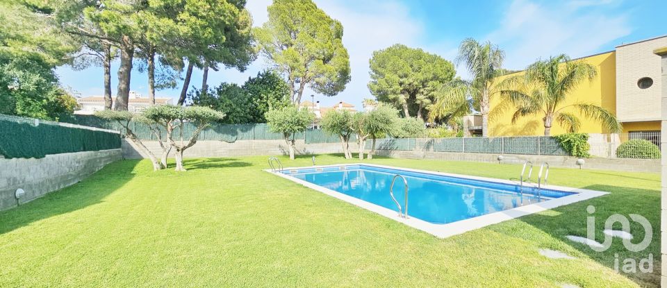 Maison 4 chambres de 230 m² à Cambrils (43850)