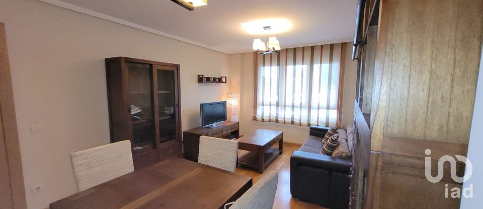 Pis 1 habitació de 67 m² a Foz (27780)