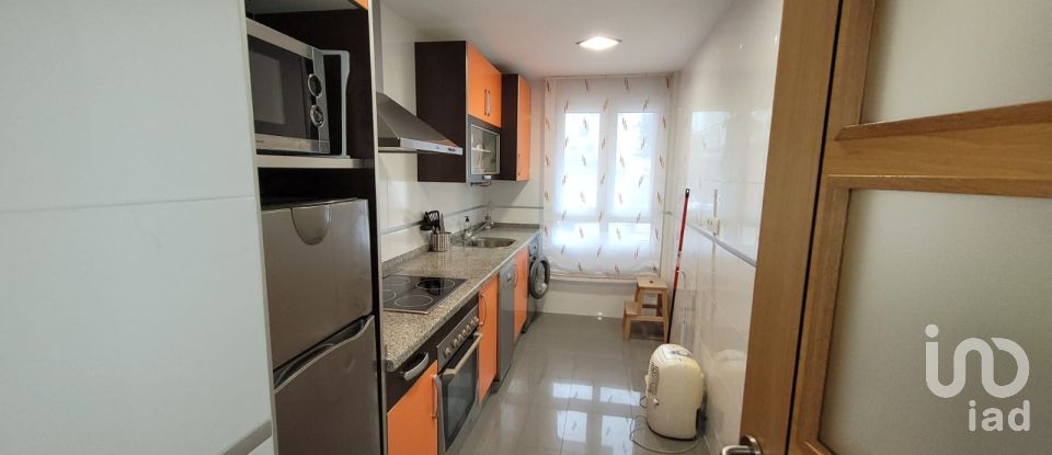 Apartment 1 bedroom of 67 m² in Foz (27780)