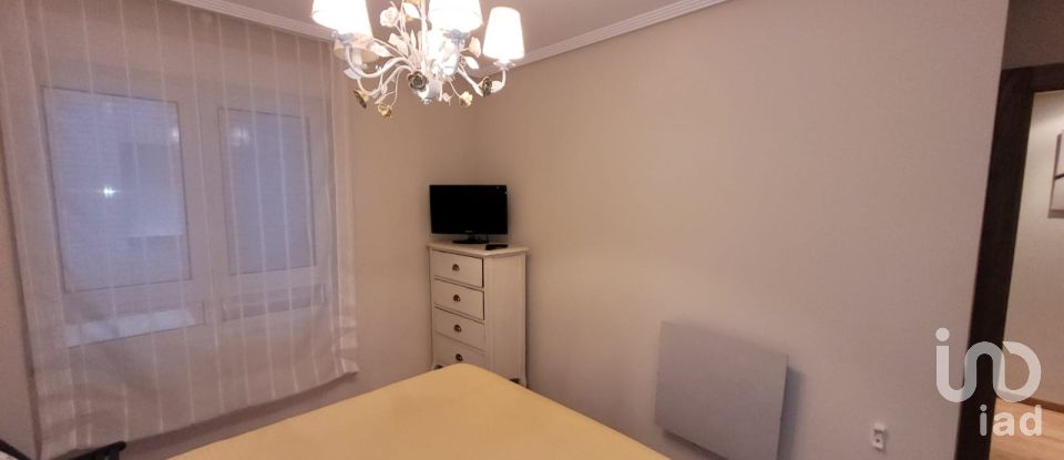 Apartment 1 bedroom of 67 m² in Foz (27780)