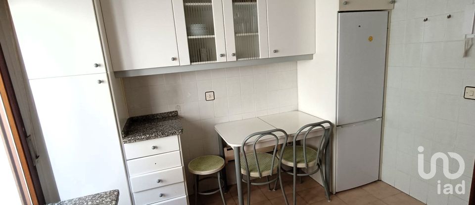 Pis 2 habitacions de 70 m² a León (24003)