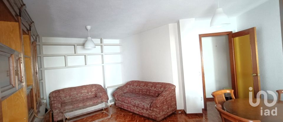 Apartment 2 bedrooms of 70 m² in León (24003)