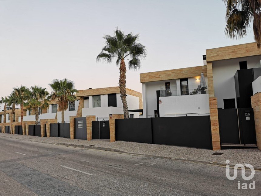 Casa 3 habitacions de 111 m² a Monte Zenia (03189)