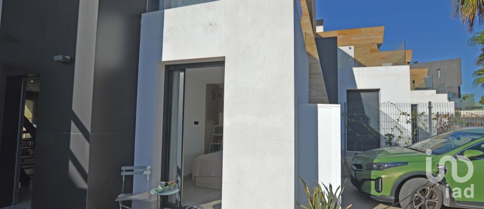 Casa 3 habitacions de 111 m² a Monte Zenia (03189)