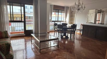 Apartment 4 bedrooms of 125 m² in León (24002)