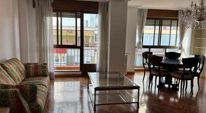 Pis 4 habitacions de 125 m² a León (24002)