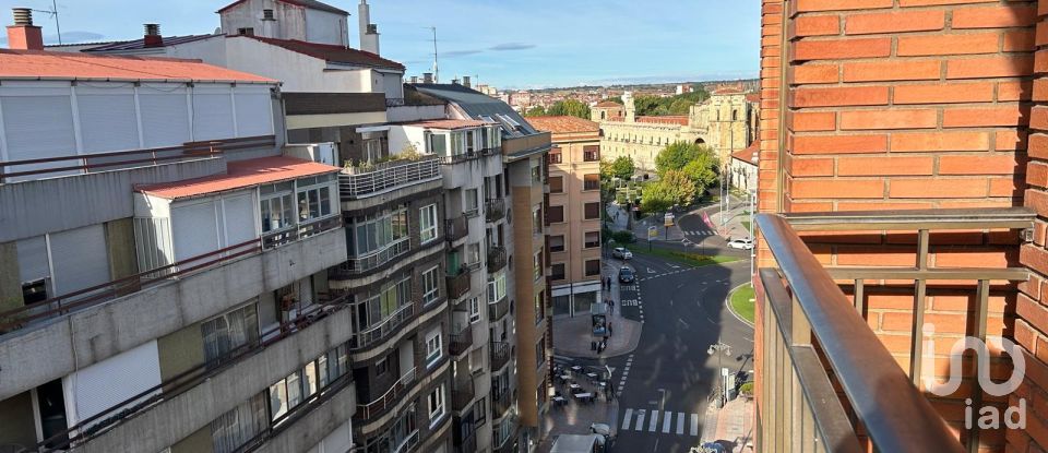 Appartement 4 chambres de 125 m² à León (24002)