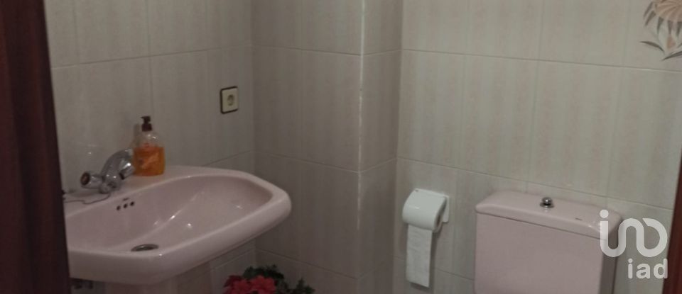 Pis 3 habitacions de 115 m² a La Bañeza (24750)