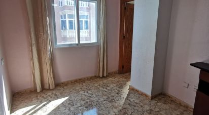 Pis 3 habitacions de 87 m² a Torrevieja (03182)