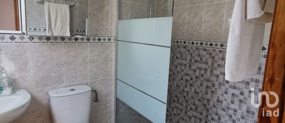 Pis 3 habitacions de 87 m² a Torrevieja (03182)