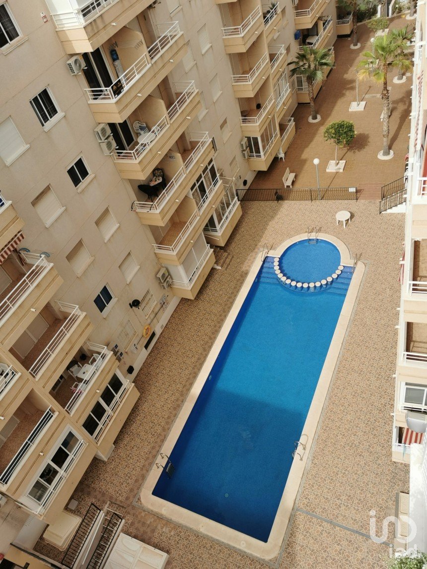 Piso 3 habitaciones de 87 m² en Torrevieja (03182)