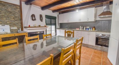 Country house 6 bedrooms of 143 m² in Aracena (21200)