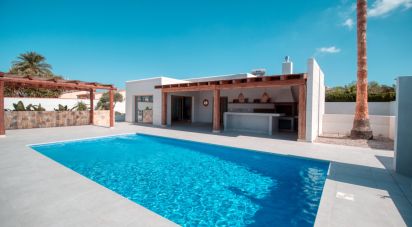 Casa 4 habitacions de 190 m² a Torrevieja (03184)