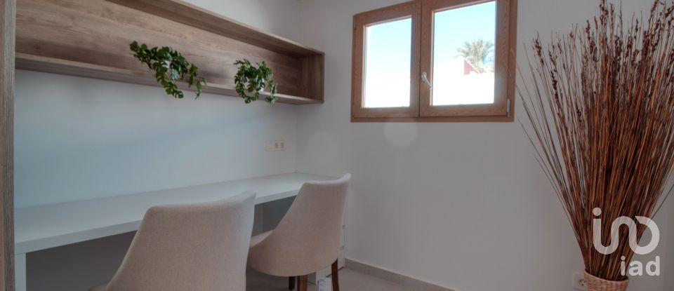 Casa 4 habitacions de 190 m² a Torrevieja (03184)