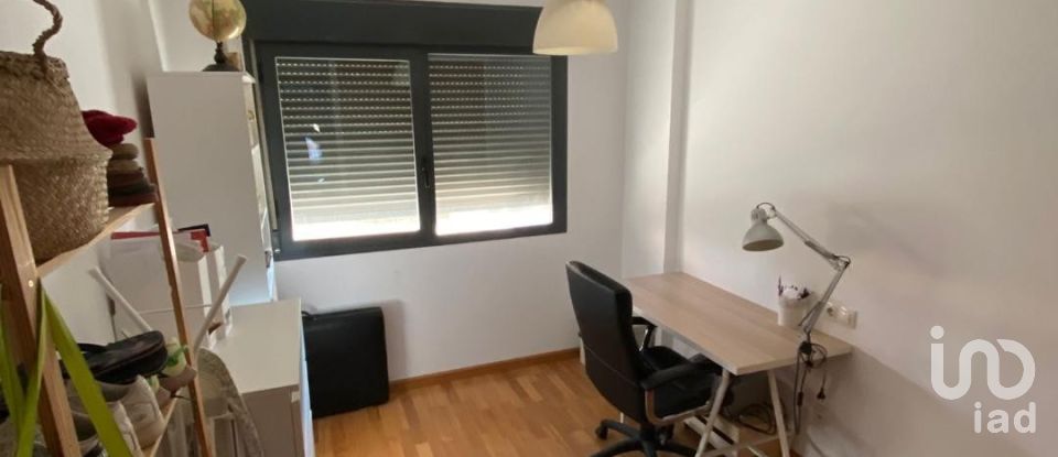 Pis 2 habitacions de 98 m² a Alicante/Alacant (03005)