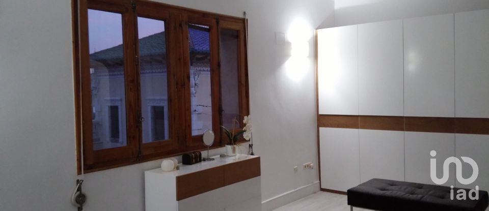 Town house 4 bedrooms of 228 m² in Estivella (46590)