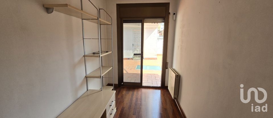 Pis 3 habitacions de 103 m² a Bellavista (08521)